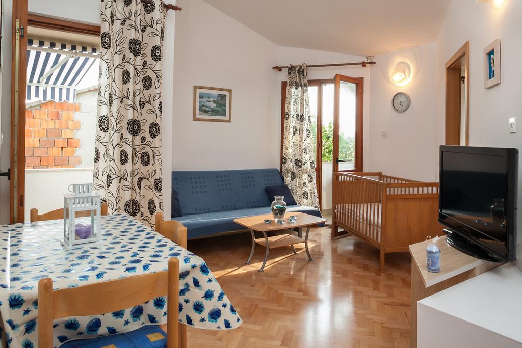 Kornelija 2 Apartment Podgora Cameră foto