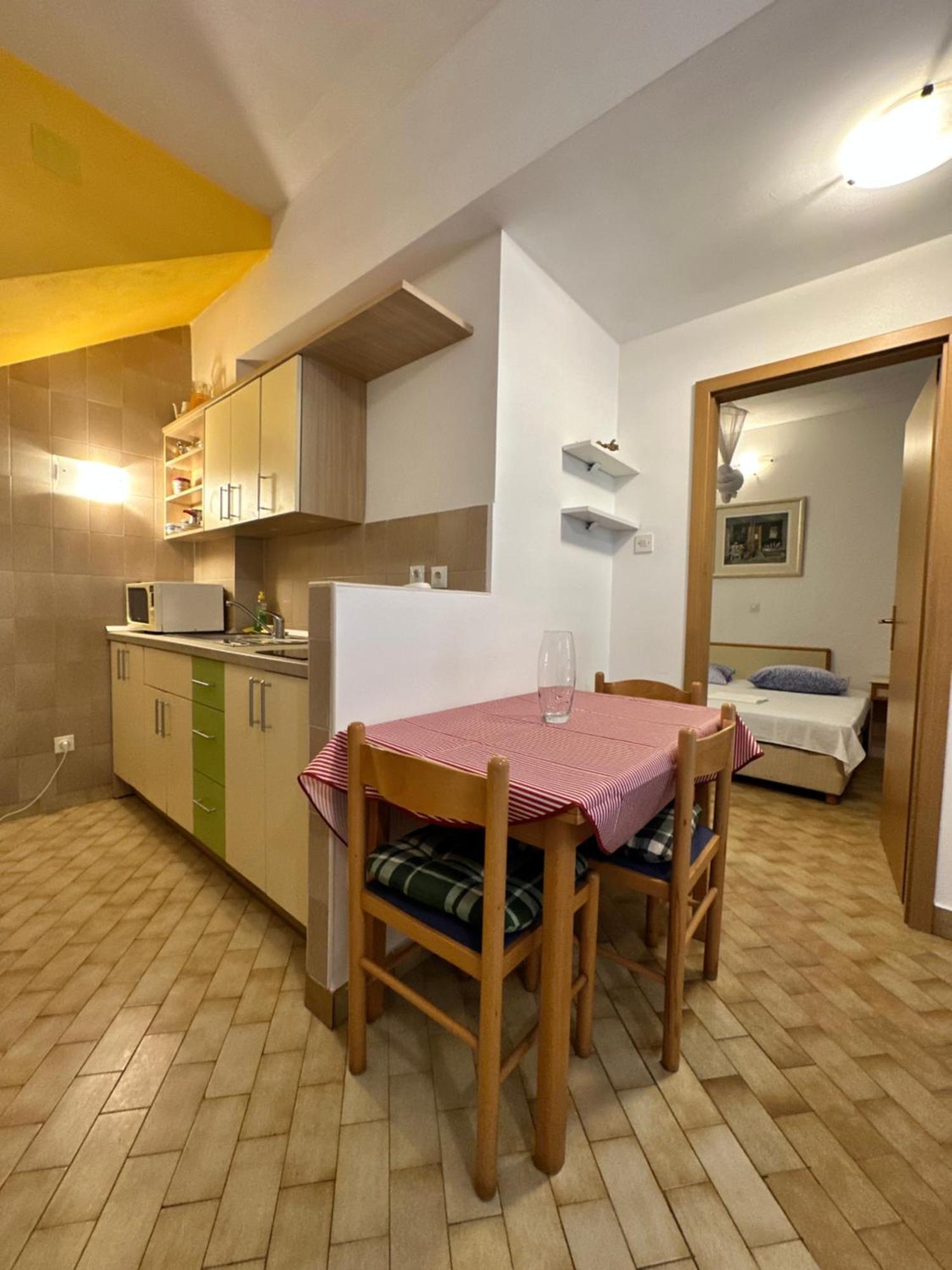 Kornelija 2 Apartment Podgora Exterior foto